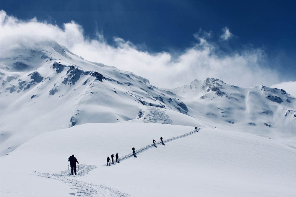 Ski touring by vincent24