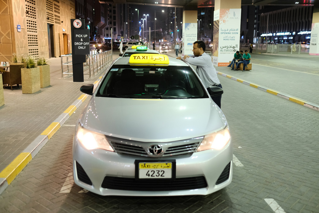 Taxi, Abu Dhabi by stefanotrezzi
