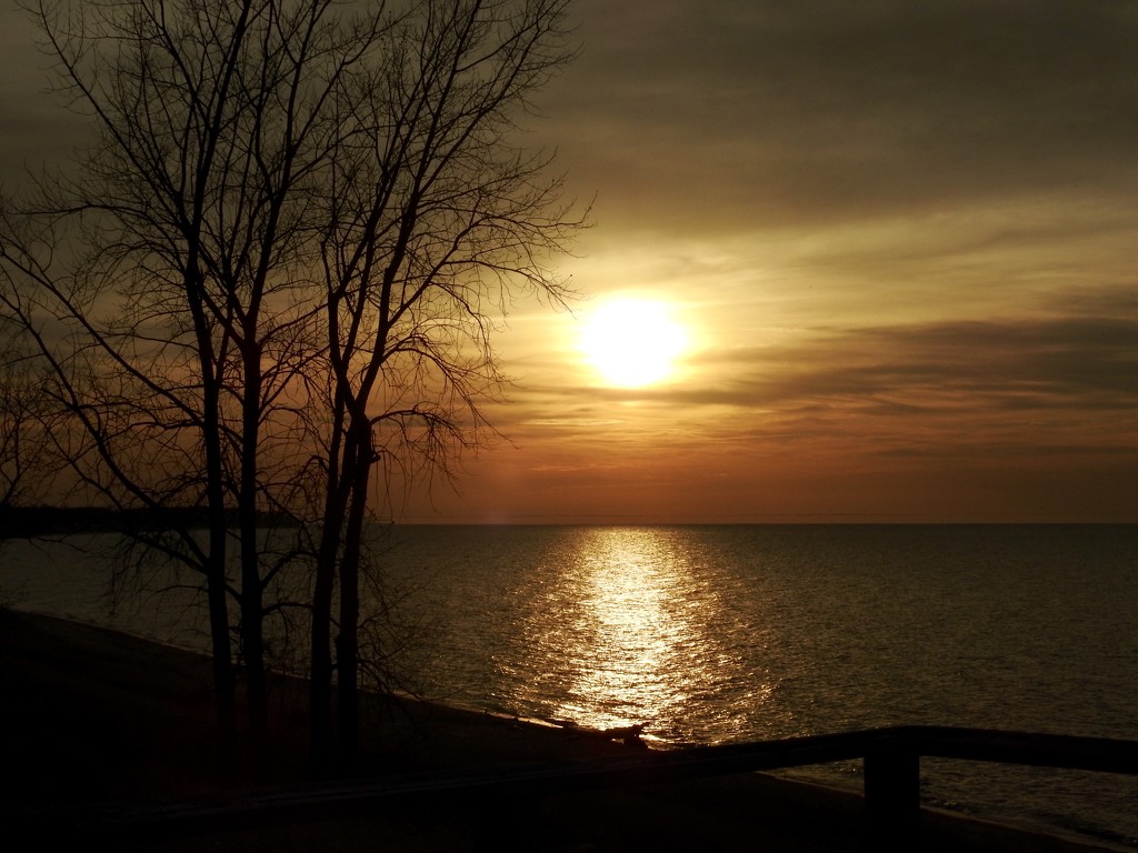 yet another Lake Huron sunset by amyk