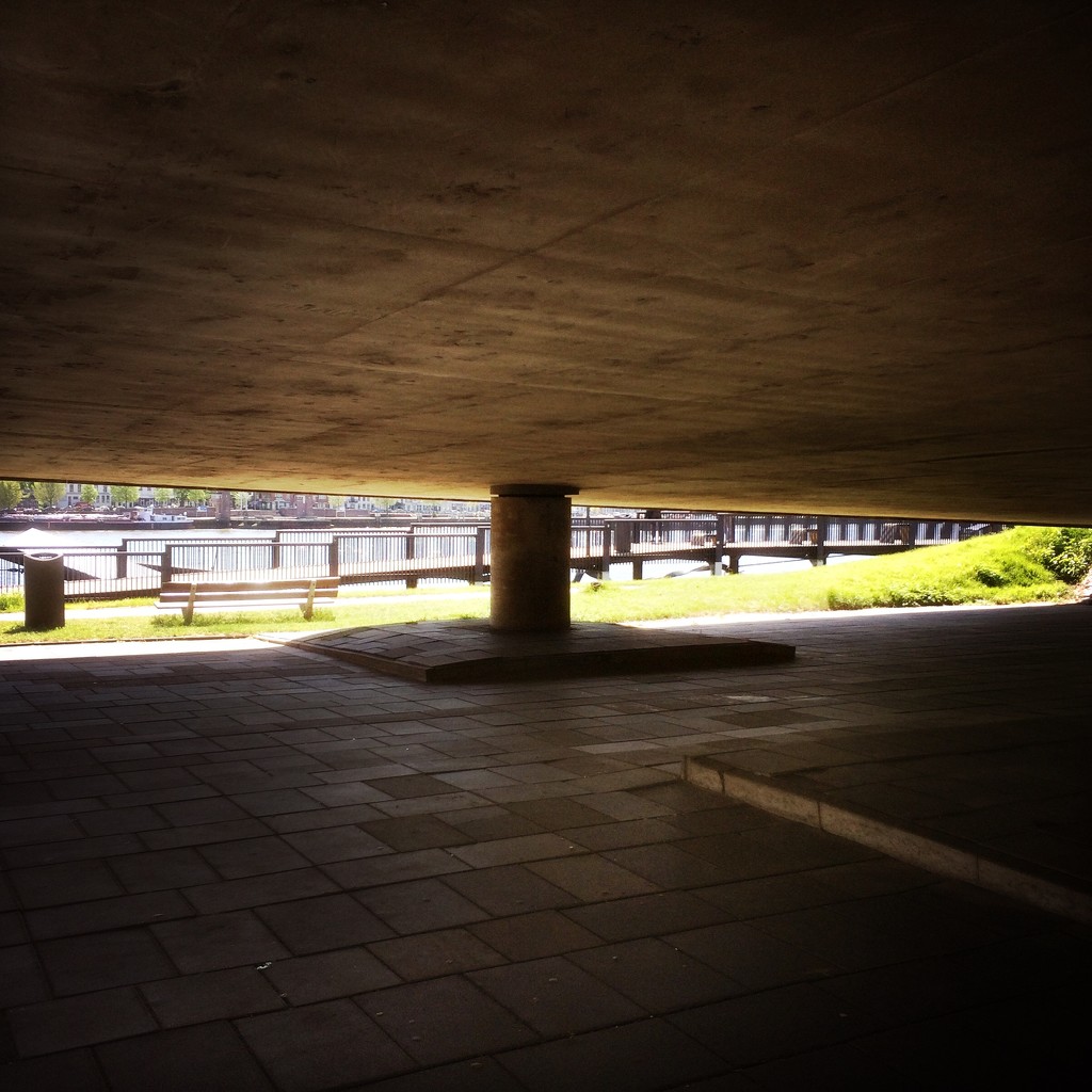 Under the bridge II by mastermek
