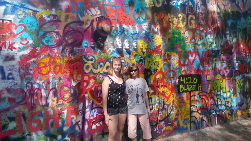 Lennon wall by jakr