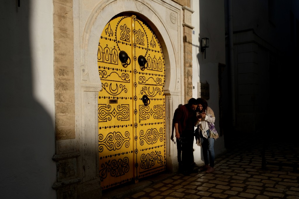 Tunis yellow door by vincent24