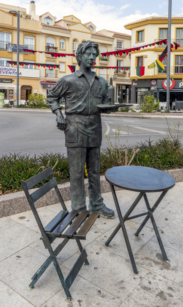 Waiter Sculpture by pcoulson