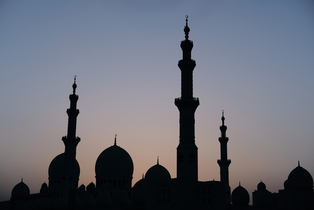 Sunset at Sheikh Zayed Mosque, Abu Dhabi by stefanotrezzi