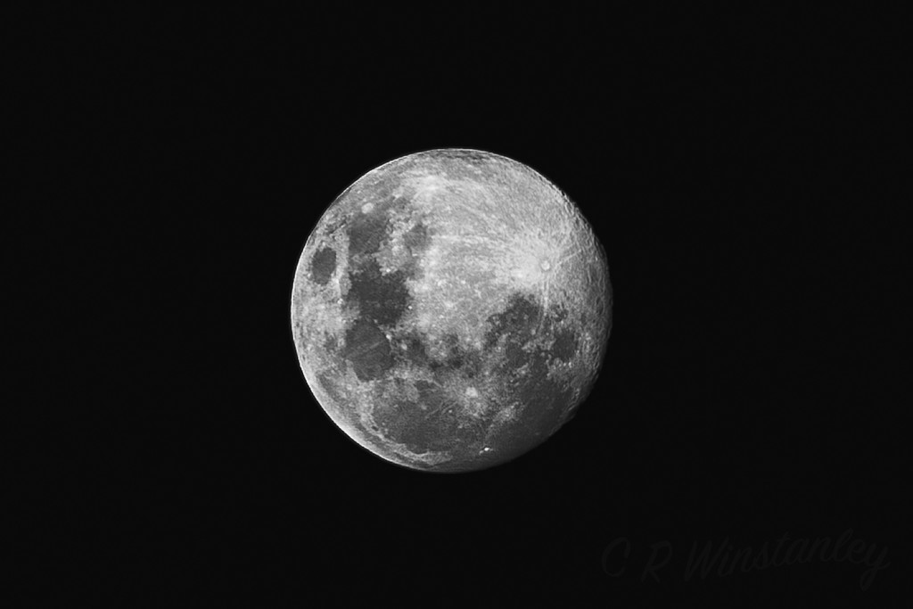 Moon Shot by kipper1951