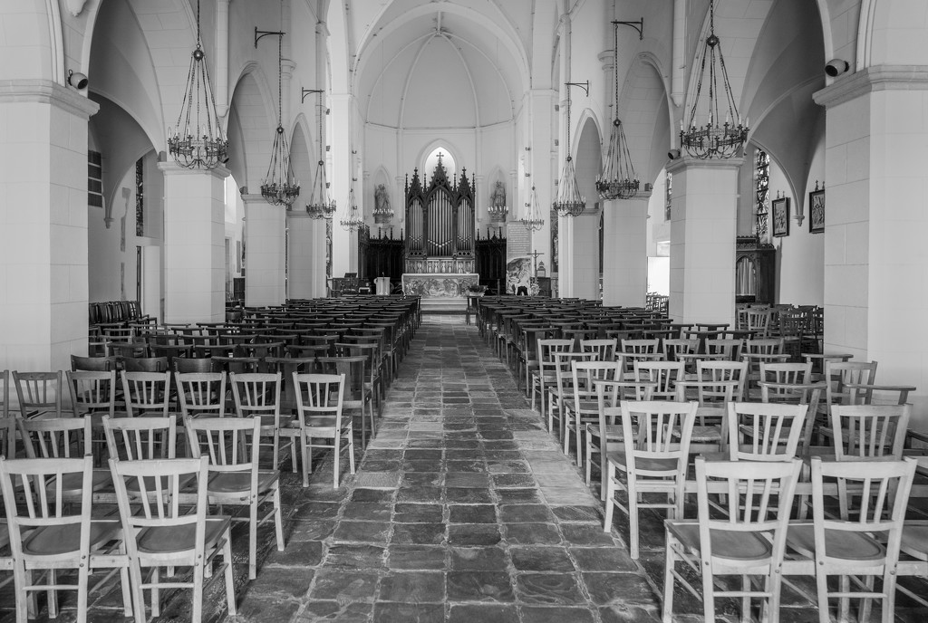 Paimpont 2018: Day 142 - Another church interior... by vignouse