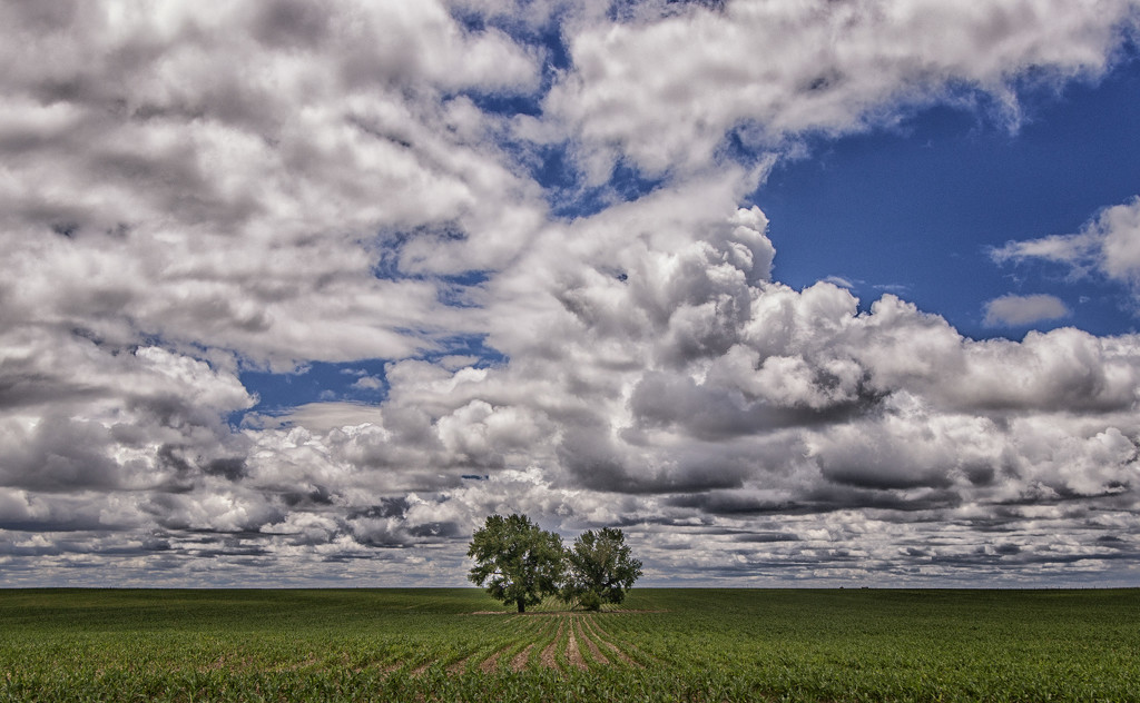 breaking clouds by aecasey