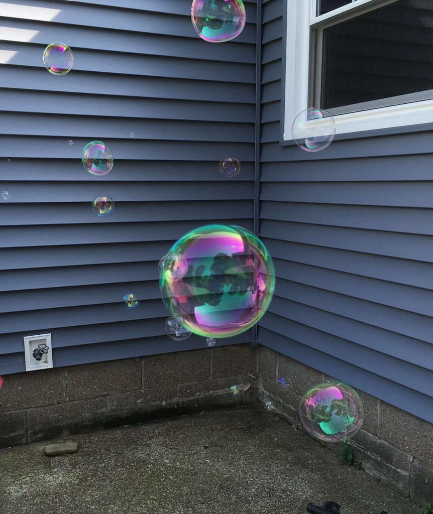 blowing bubbles by wiesnerbeth