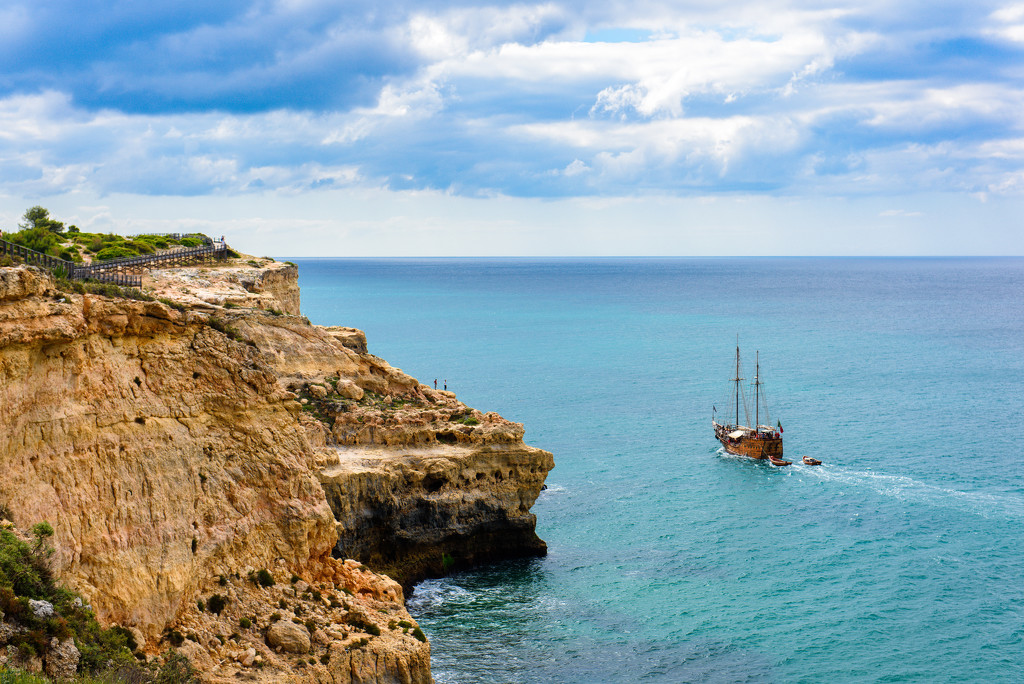 Pirates in the Algarve by kwind