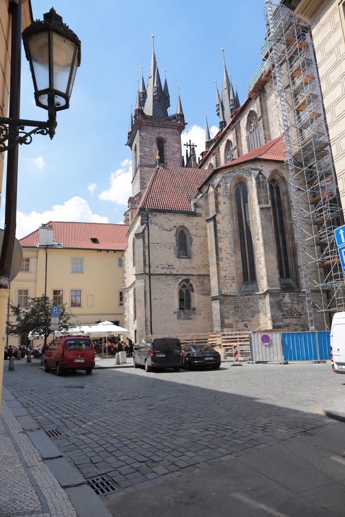 Towards Old Town, Prague. by lumpiniman