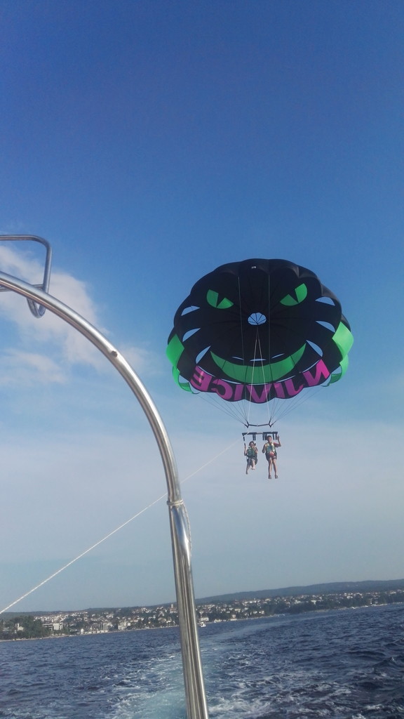 My sister and father went parasailing by nami