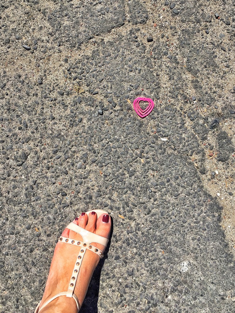 Shoefie and pink hearts.  by cocobella
