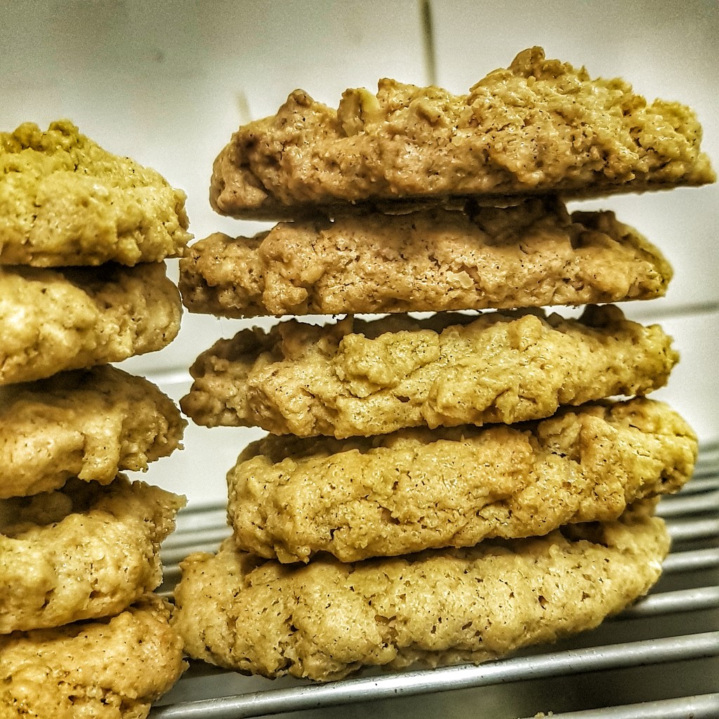 Vegan peanut butter cookies by eleanor