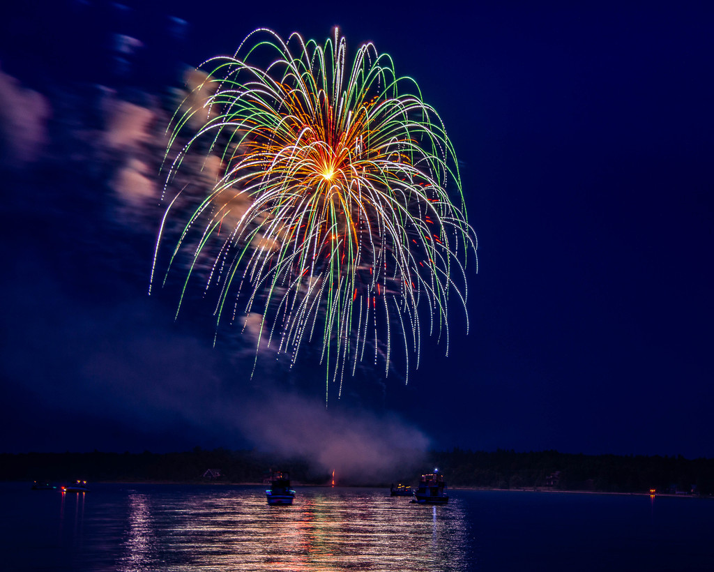 (More) Beaver Island Fireworks by taffy