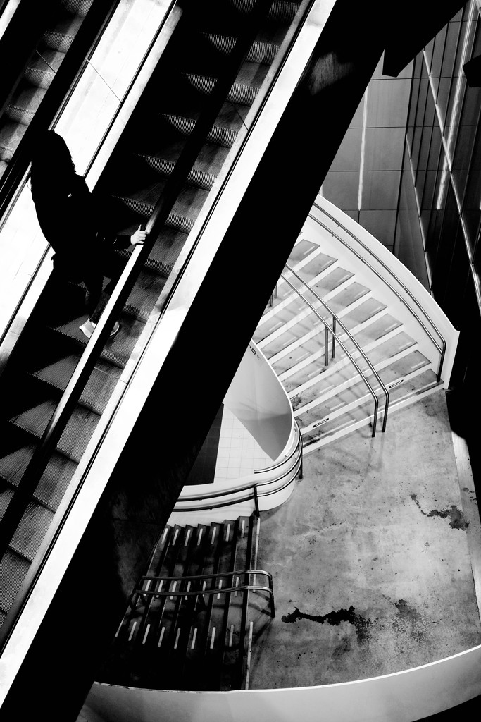 Escalator by vincent24