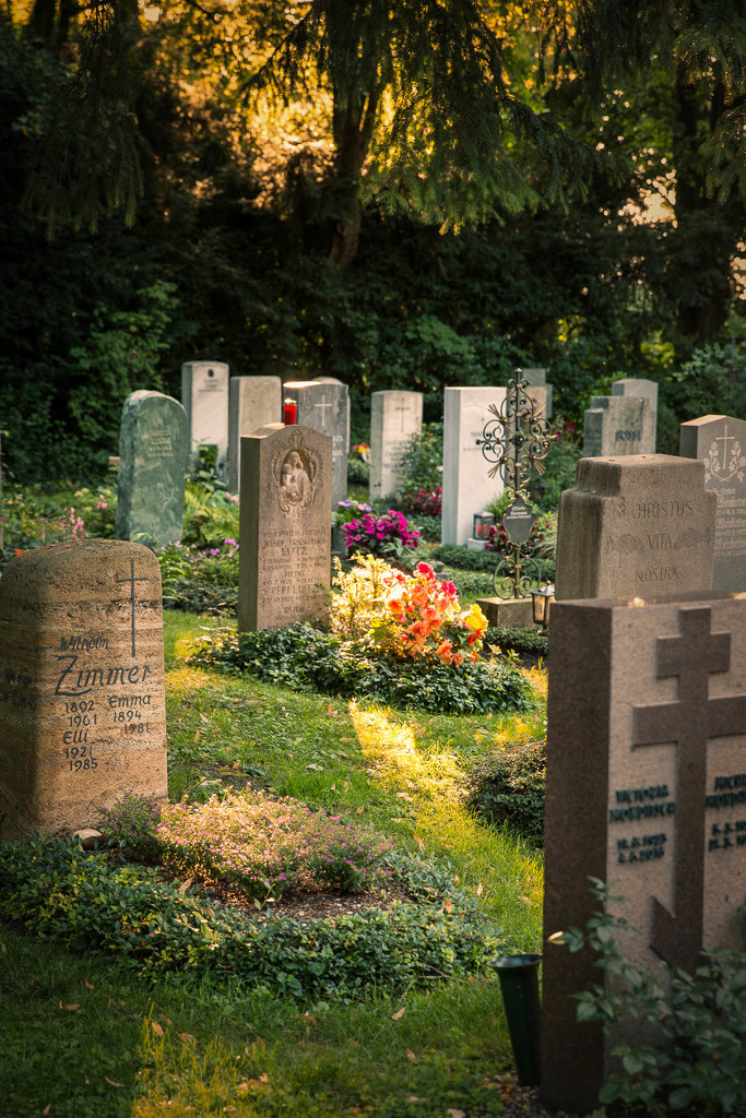 Evening Walk in Obermenzing Friedhof by jyokota
