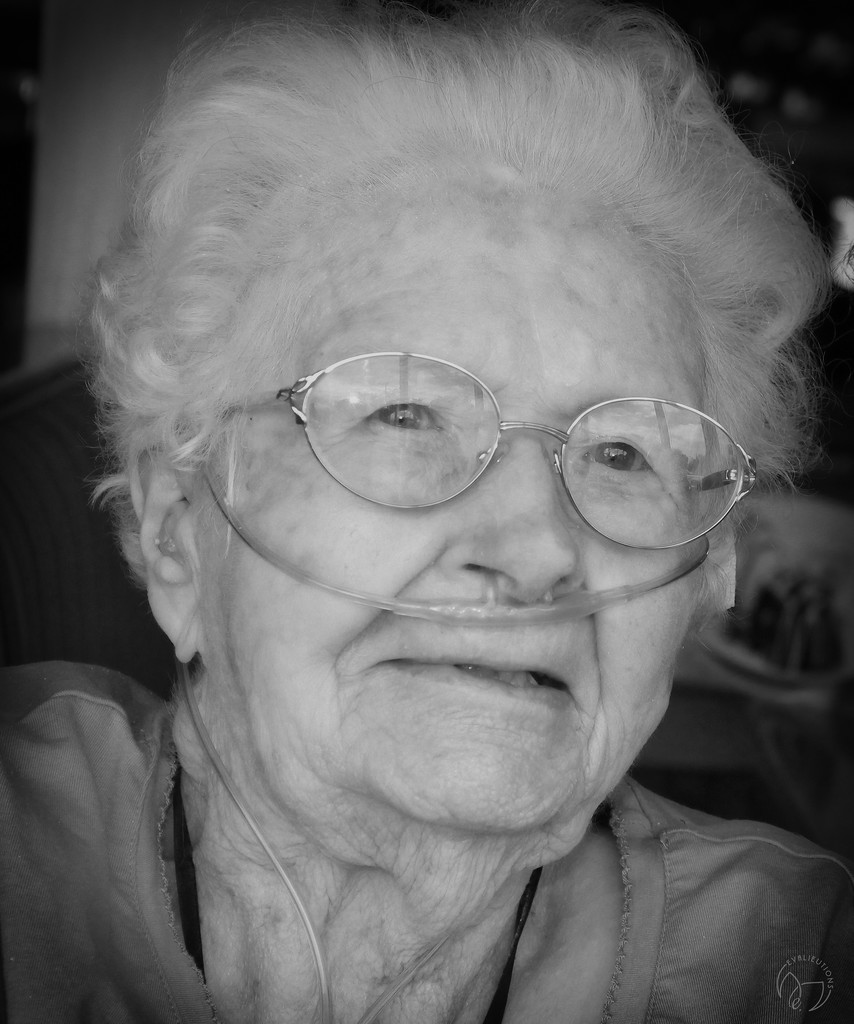 Grandma Faye by evalieutionspics