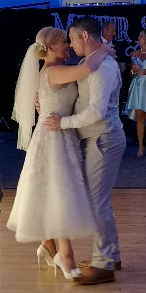 Mr and Mrs Finnegan's first dance by plainjaneandnononsense