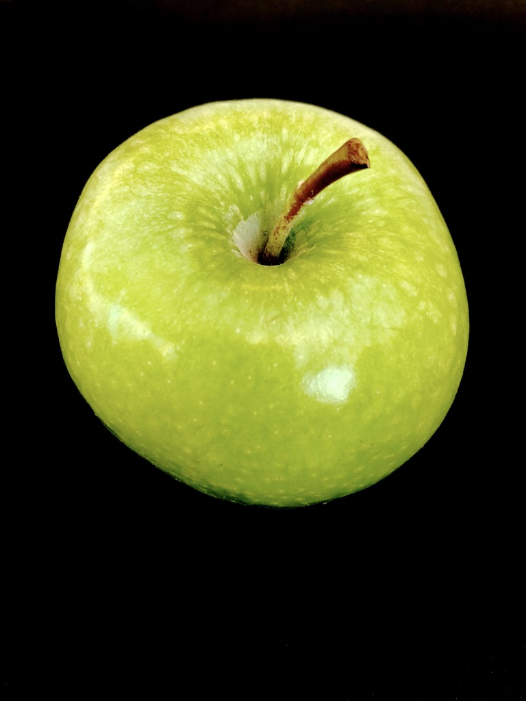 Apple by kjarn