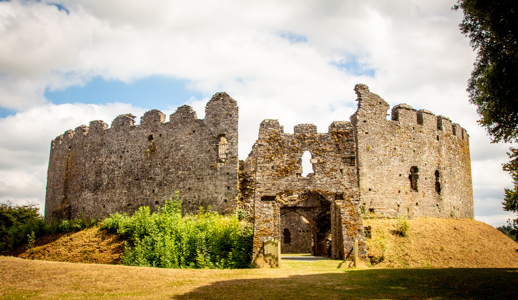 Restormel Castle by swillinbillyflynn