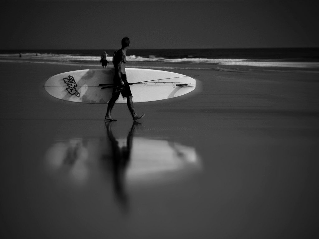 The surfer by joemuli