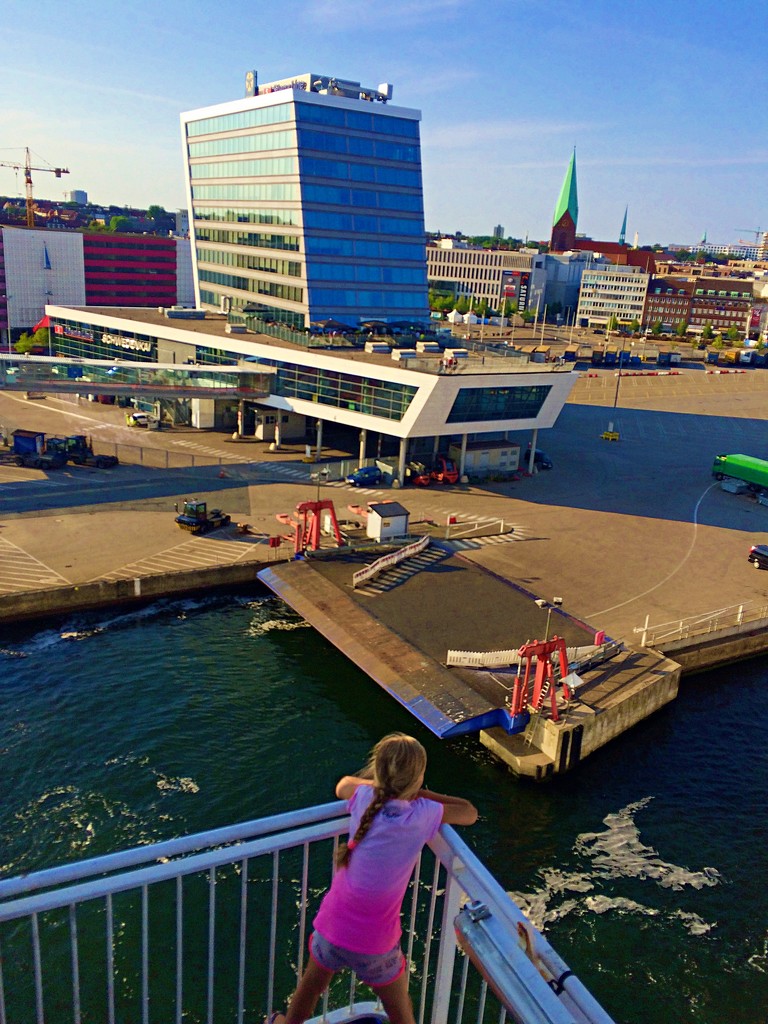 Farewell Kiel  by kiwinanna