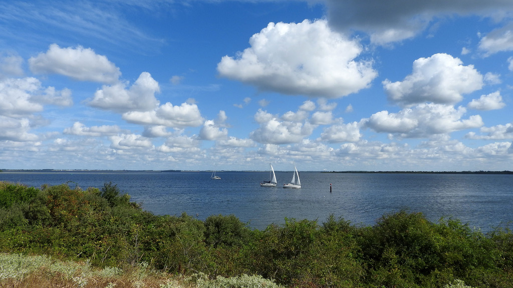 DSCN1630 sky, sea and sailing by marijbar