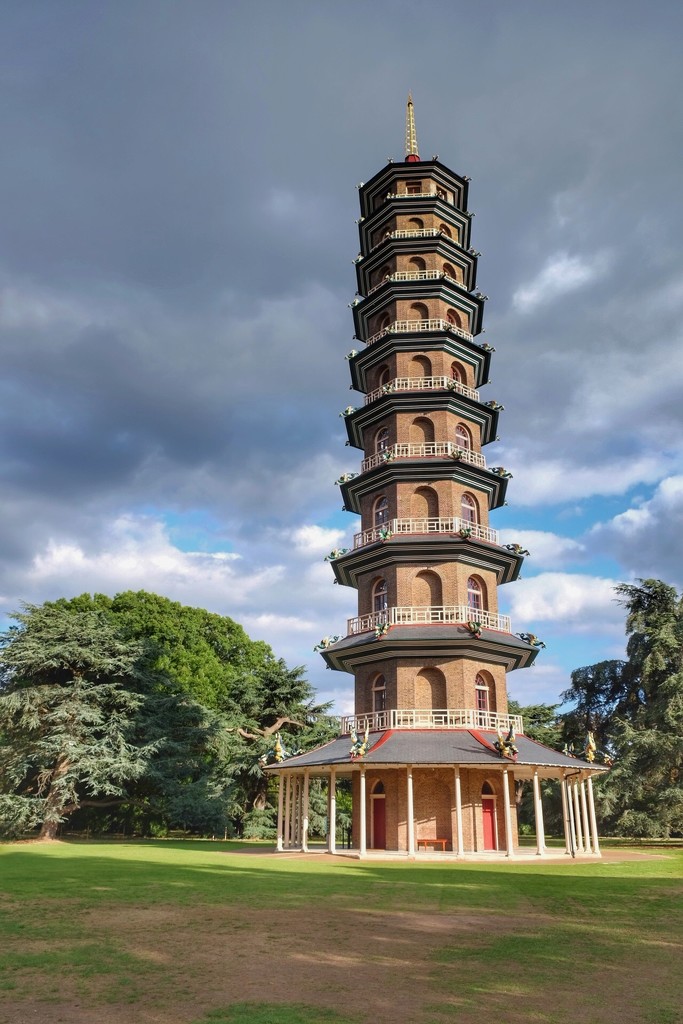 Pagoda at Kew Gardens by mattjcuk