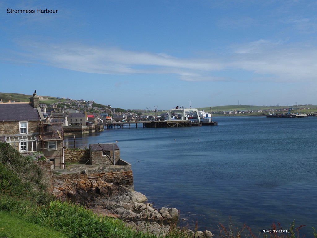 Stromness Harbour by selkie