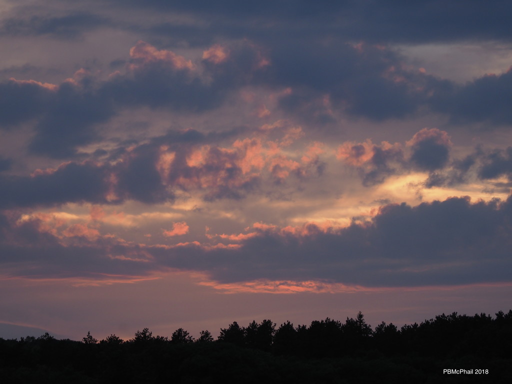Sunset Clouds by selkie