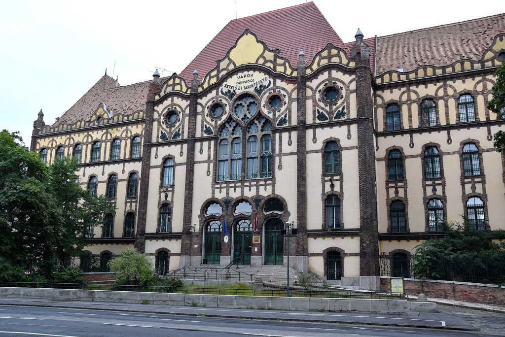 Art Nouveau building by kork