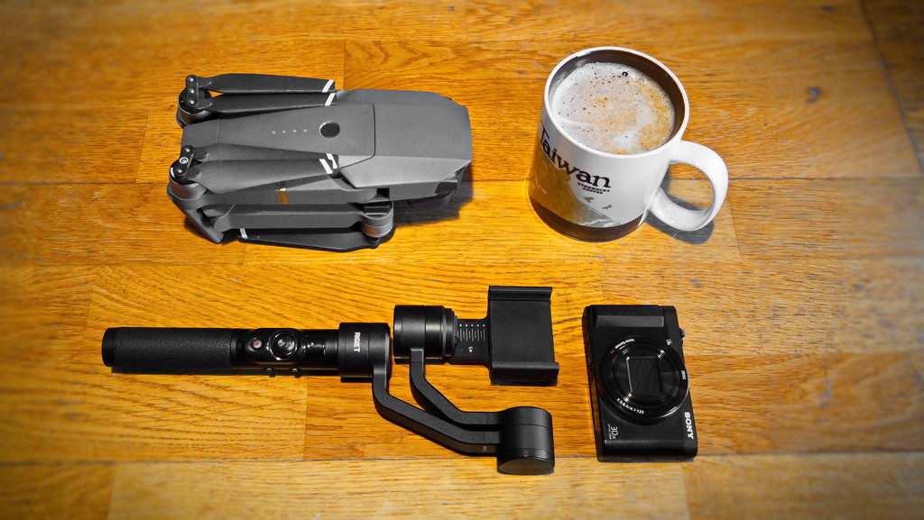 Equipment and coffee by petaqui