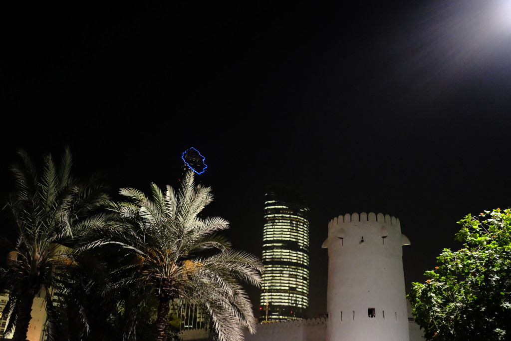 Qasr al Hosn (1776) and World Trade Center (2014), Abu Dhabi by stefanotrezzi