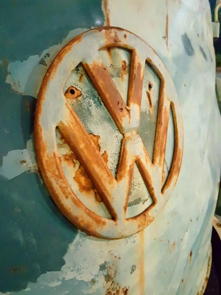 VW by mariaostrowski