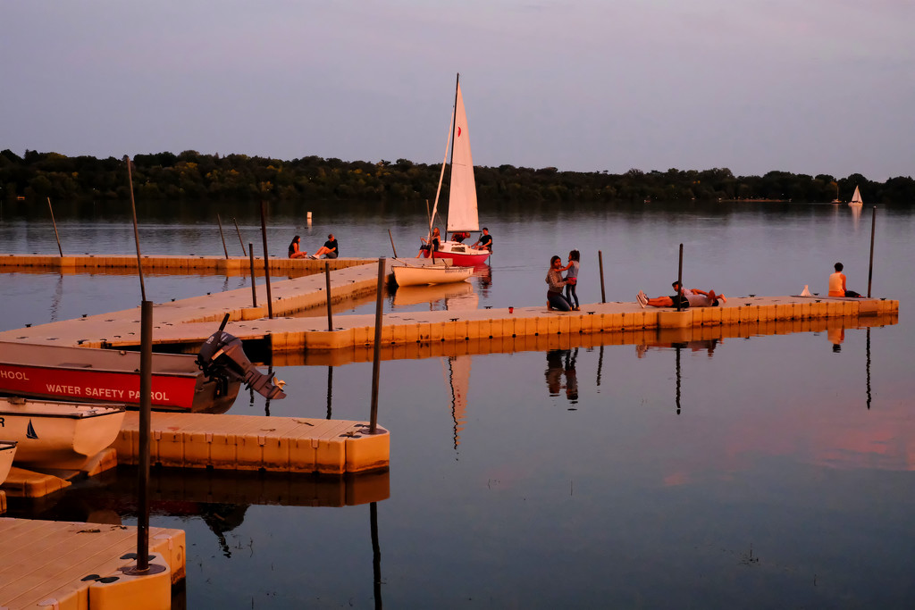 Sunday Evening at Lake Harriet  by tosee