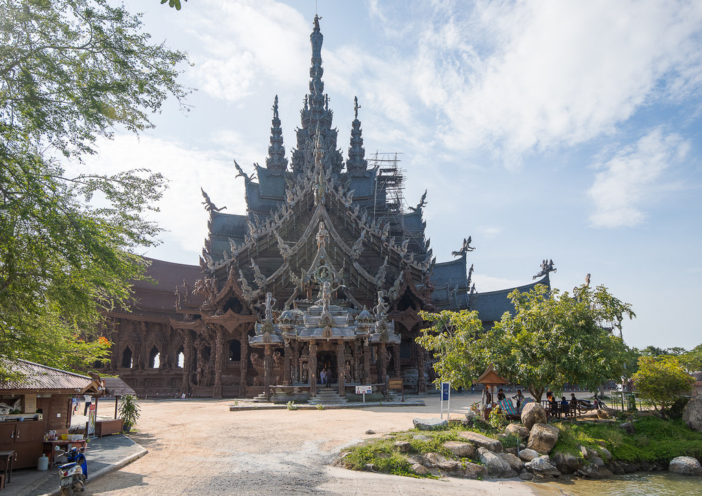 Sanctuary of Truth HDR by lumpiniman