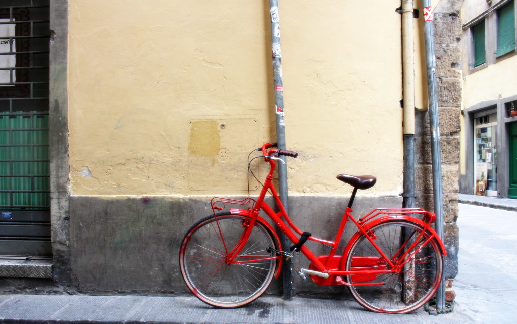 Red bicycle by boxplayer