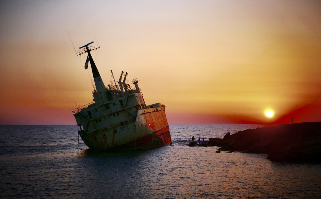 Shipwreck Sunset by carole_sandford