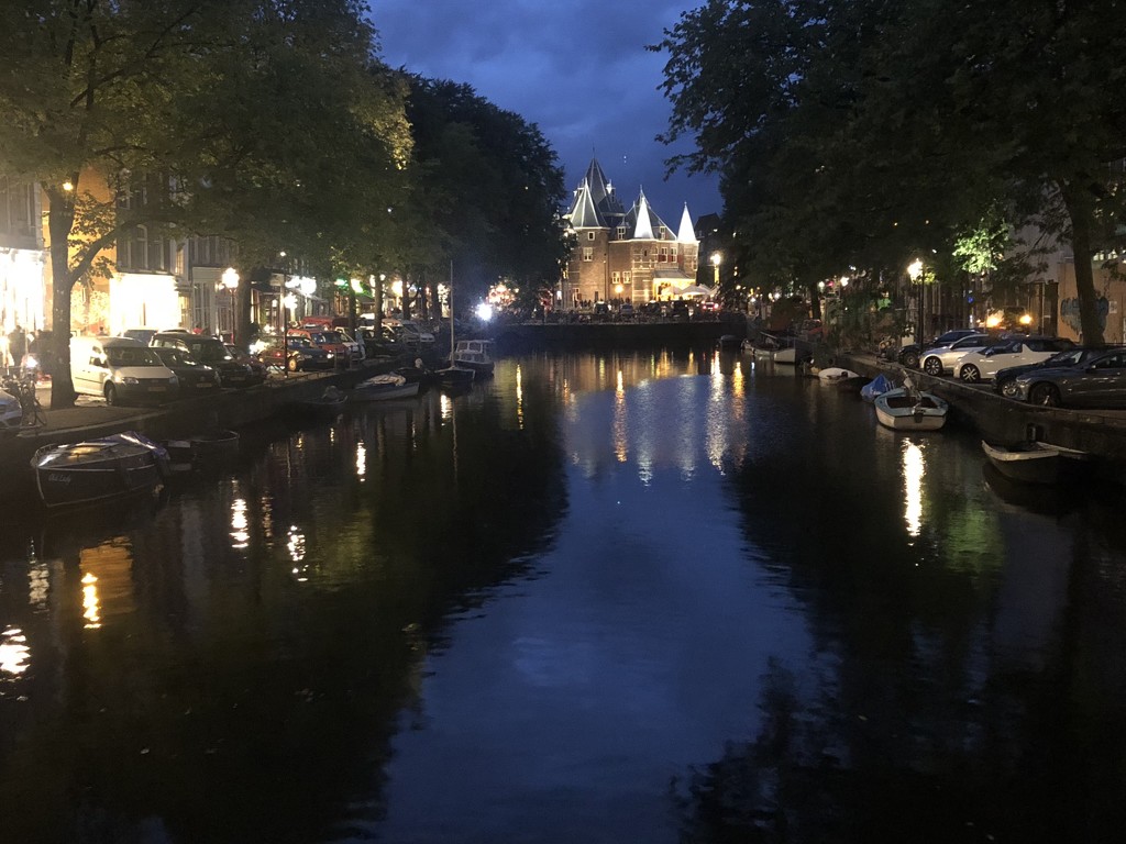 Evening in Amsterdam  by pusspup