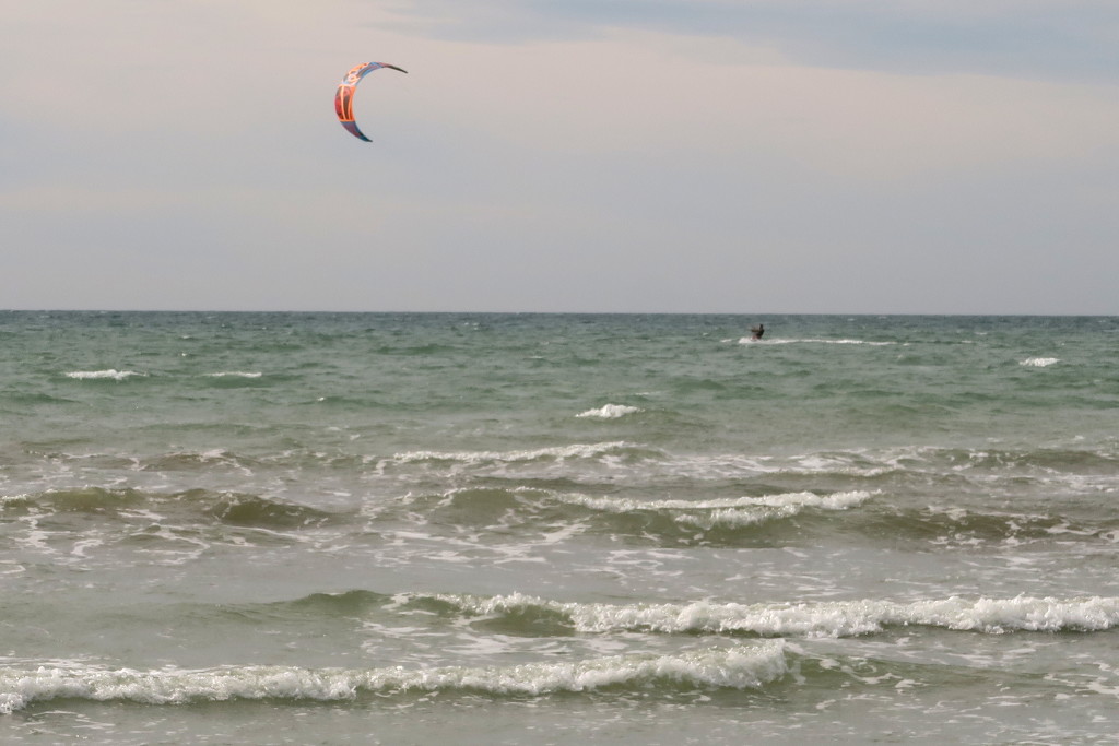 Kite Surfing by davemockford