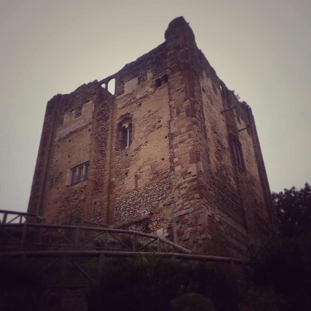 Guildford Castle by mattjcuk