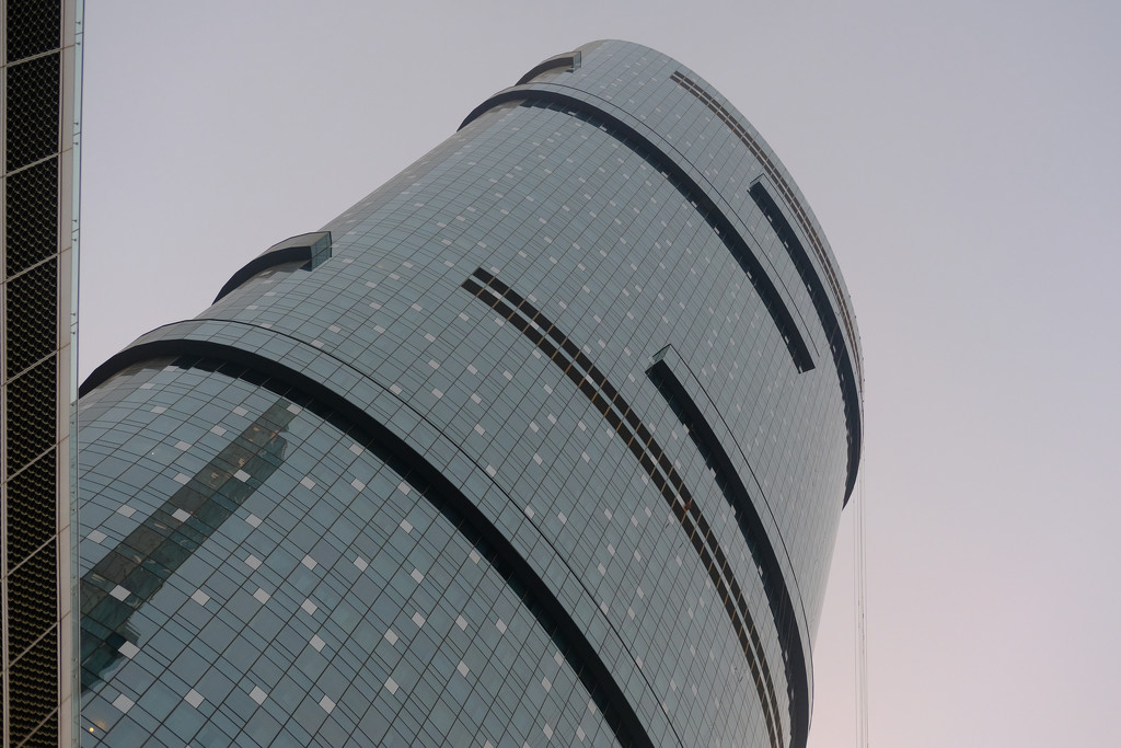Sun tower, Abu Dhabi by stefanotrezzi