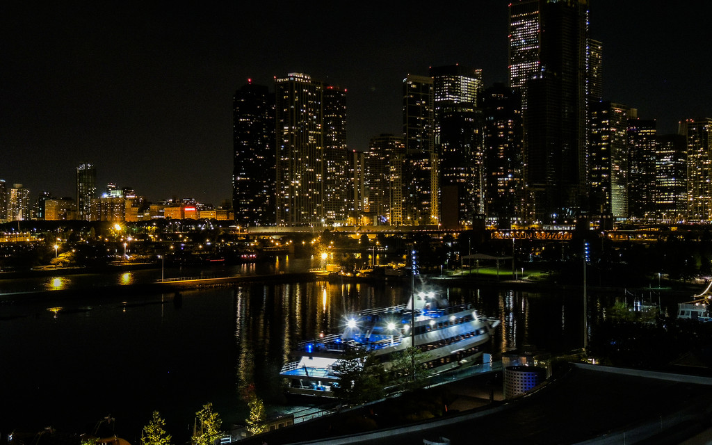 Chicago Skyline from Navy Pier by taffy
