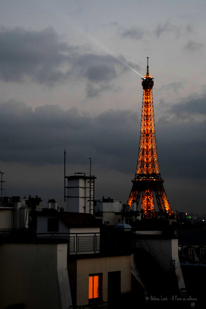 Eiffel tower by parisouailleurs