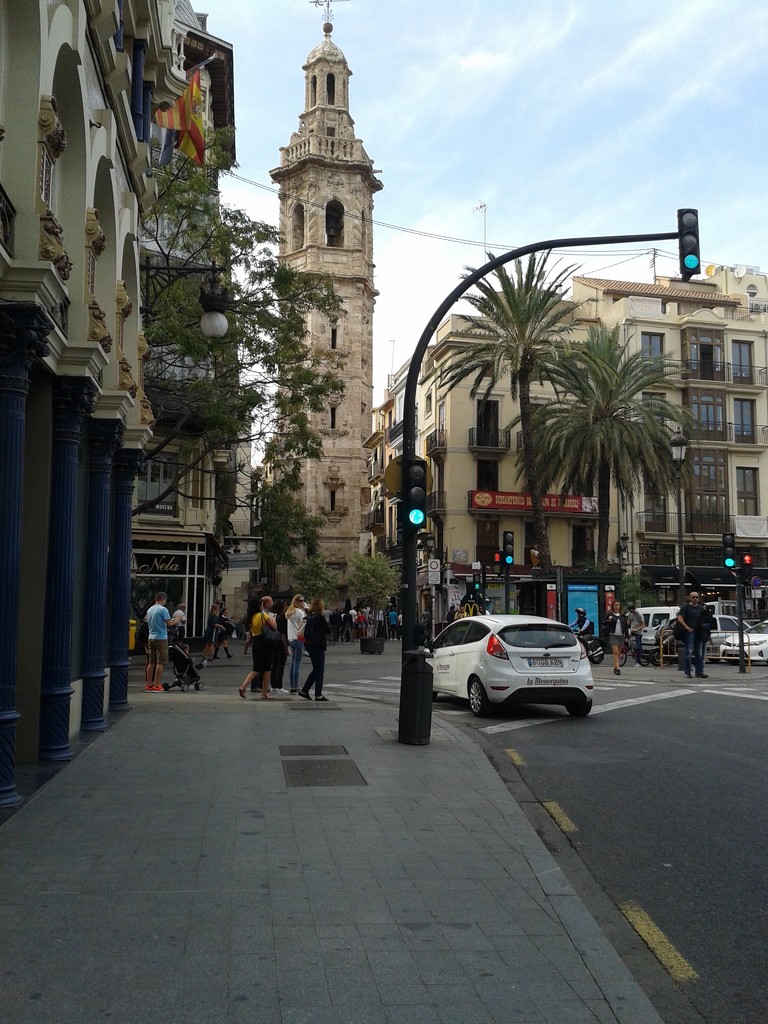 Street scene. Valencia by chimfa