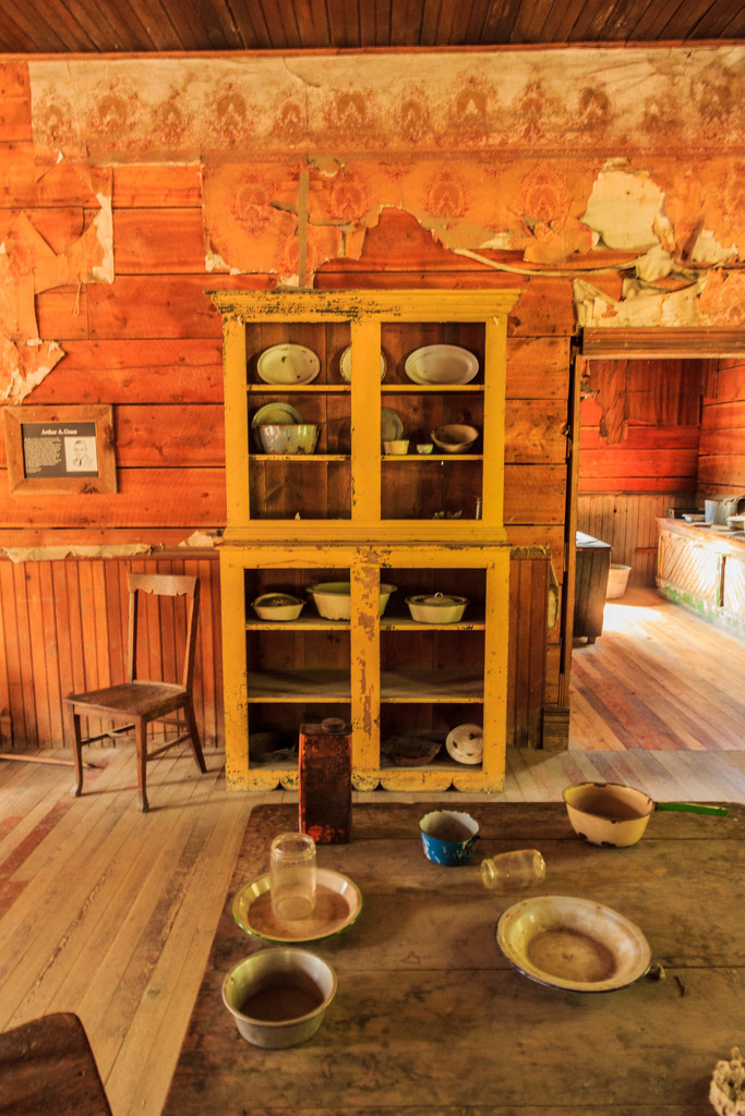 Vintage Yellow Hutch by clay88