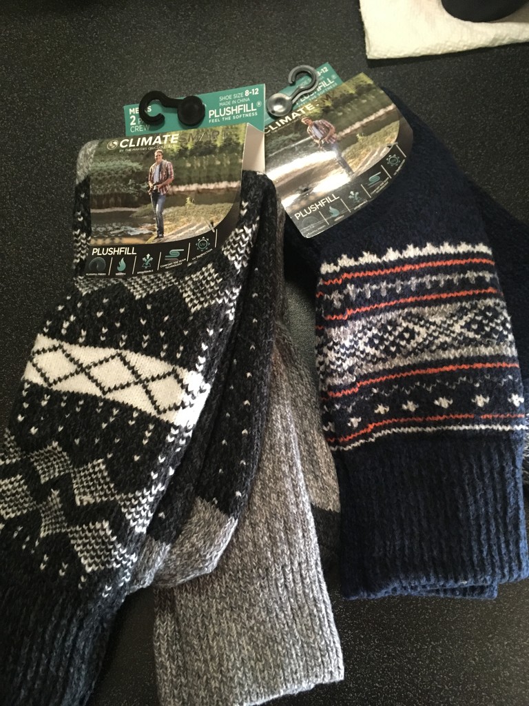 1011_19293 warm socks by pennyrae