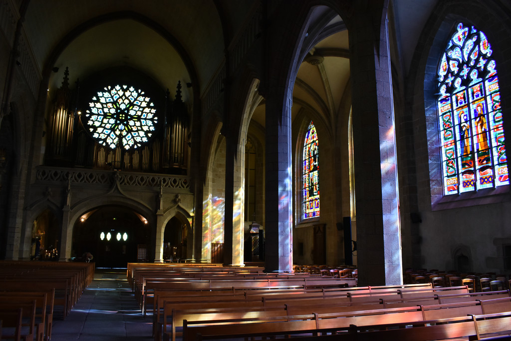 Église Saint-Sulpice de Fougères by alophoto