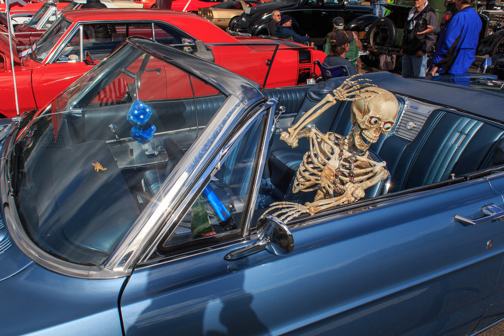 You've got to like an October car show. by batfish