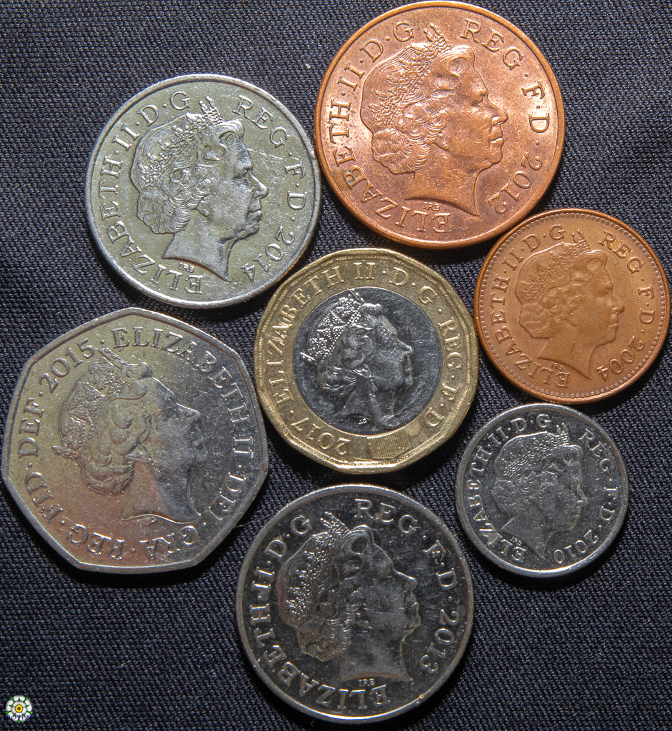 UK Coins  by lumpiniman